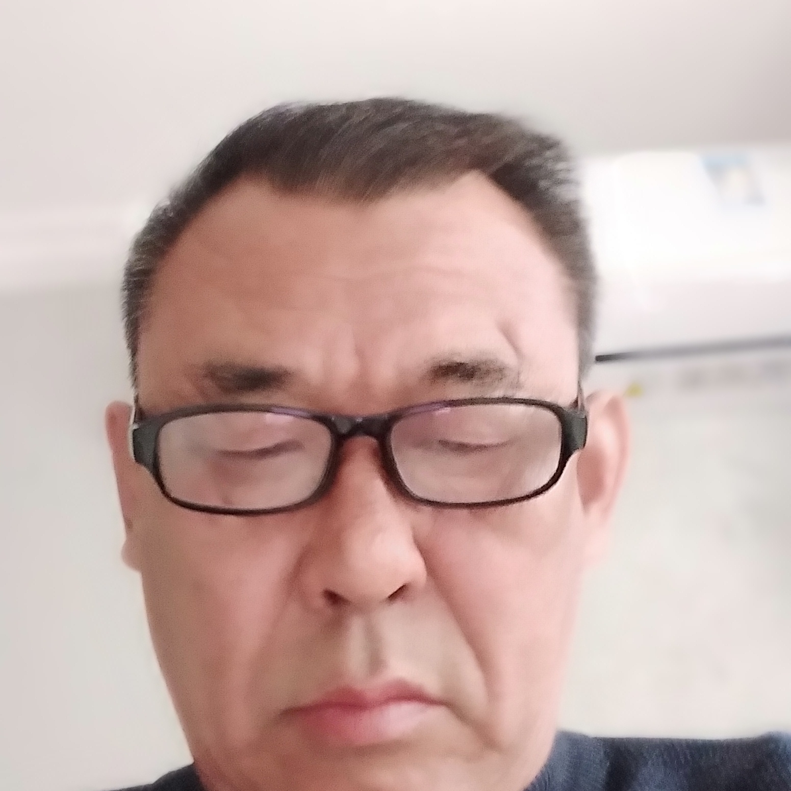 小甜瓜泪了过时的照片