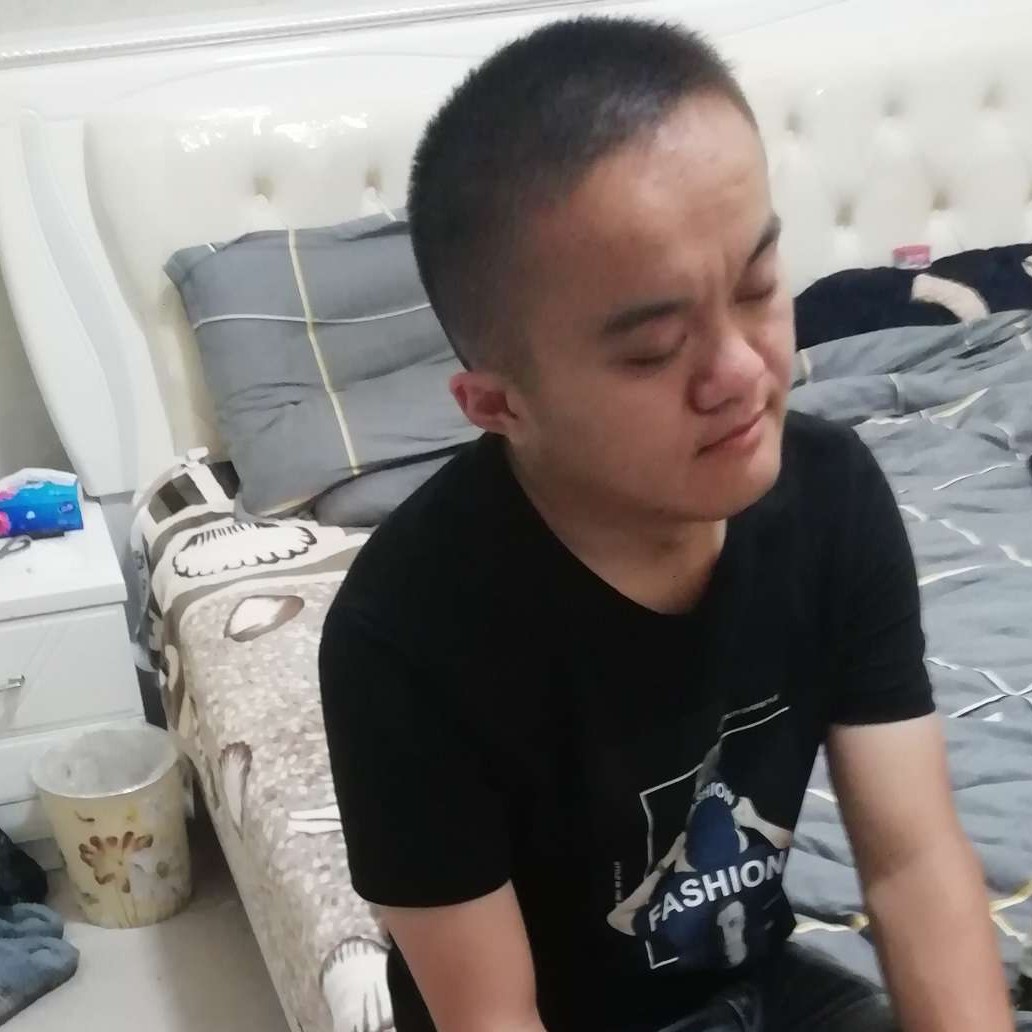 晨阳泪了满意的照片