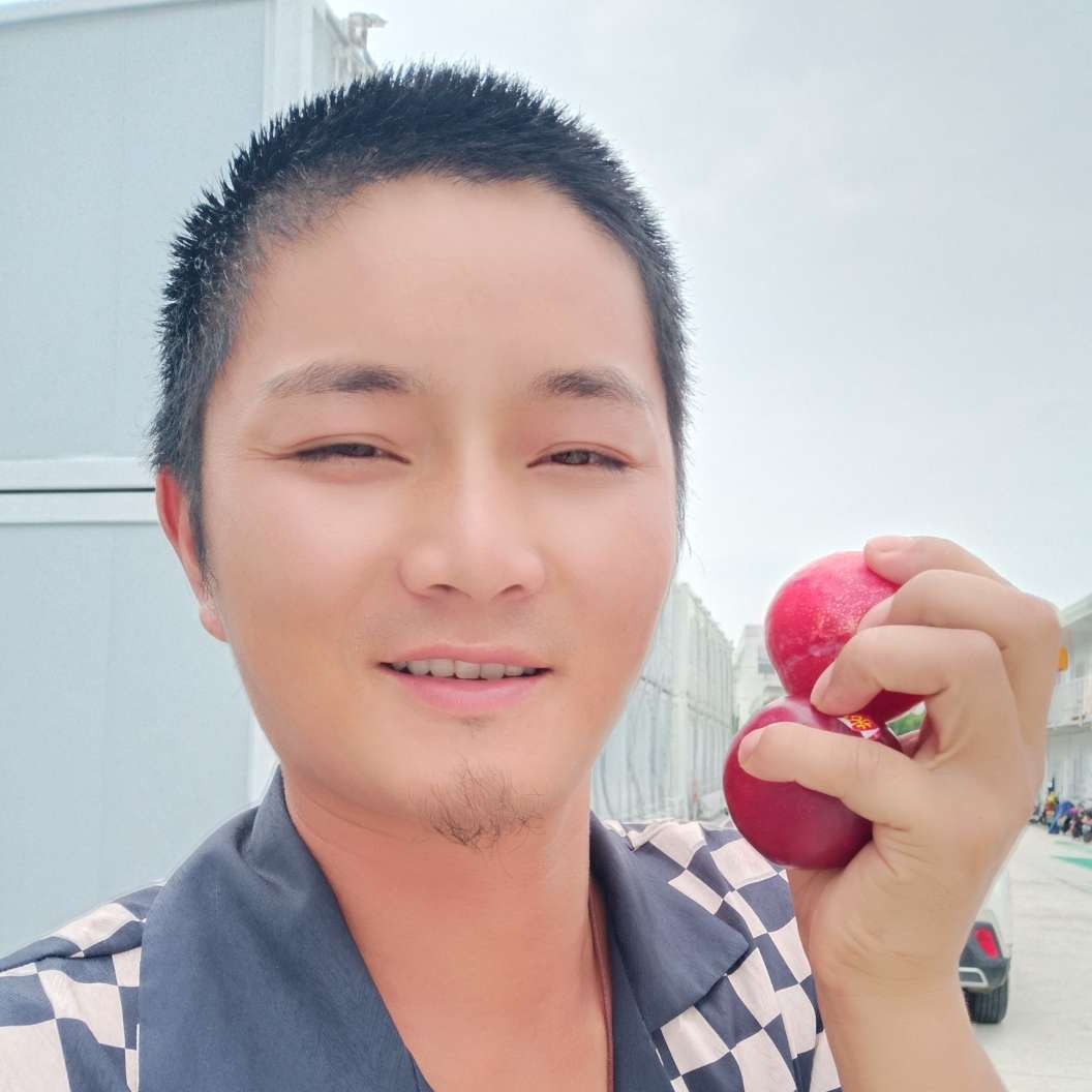 周大胆的照片