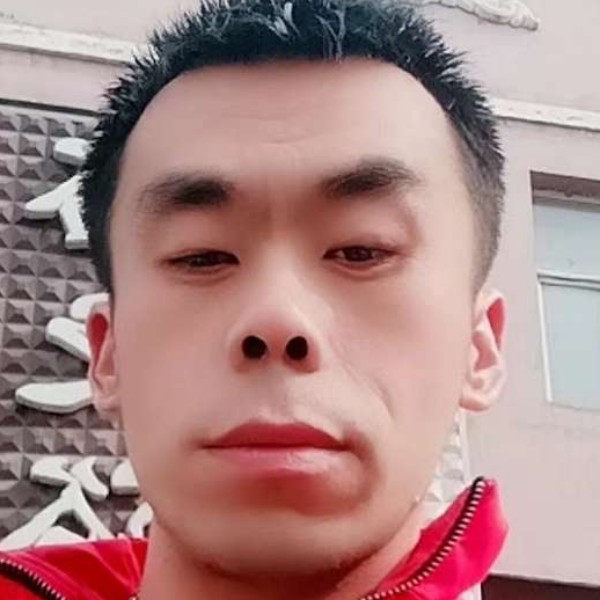 芹菜迎不听话的的照片