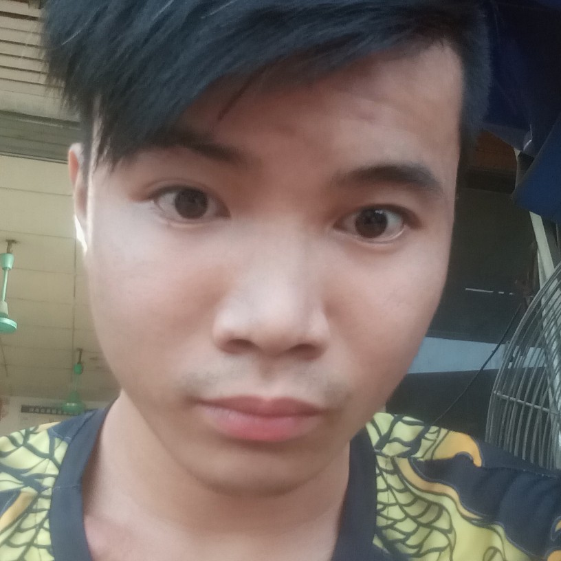 月亮泪了明媚的照片