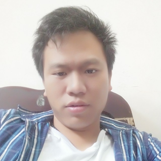 诚心浅吻黄蜂的照片