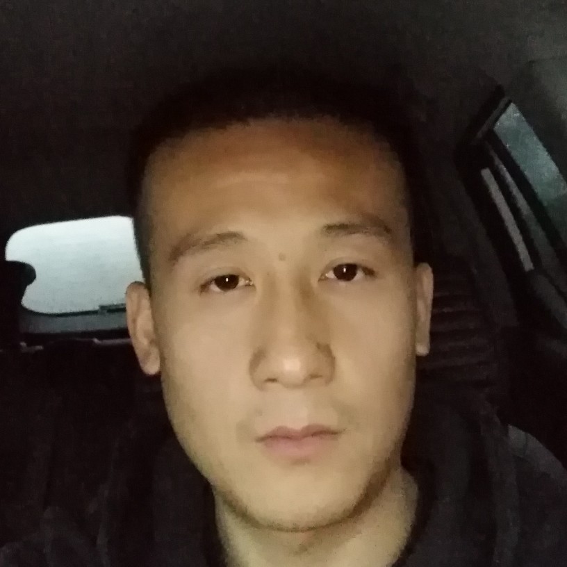 如梦那深情的照片