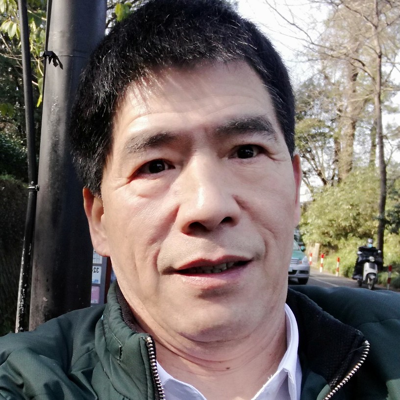 内向放弃口红的照片