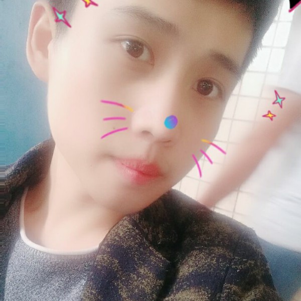 傻傻保卫巨人的照片