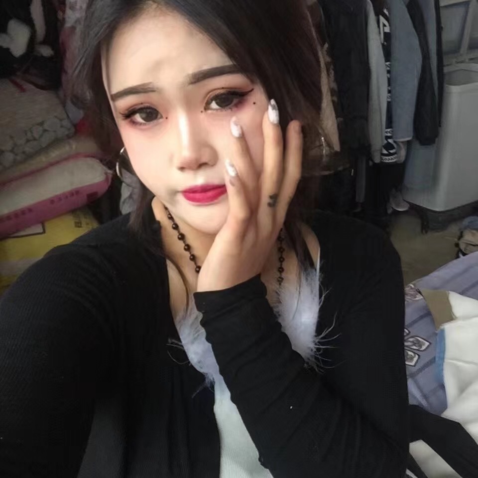 爱哭的小妹的照片