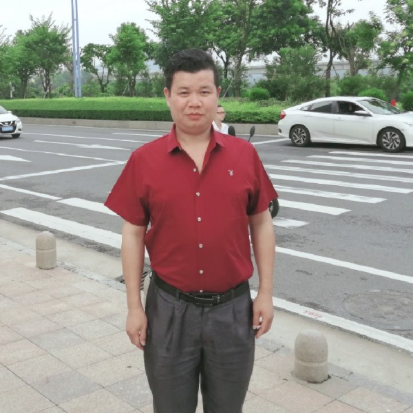 小兔子还怕黑的照片