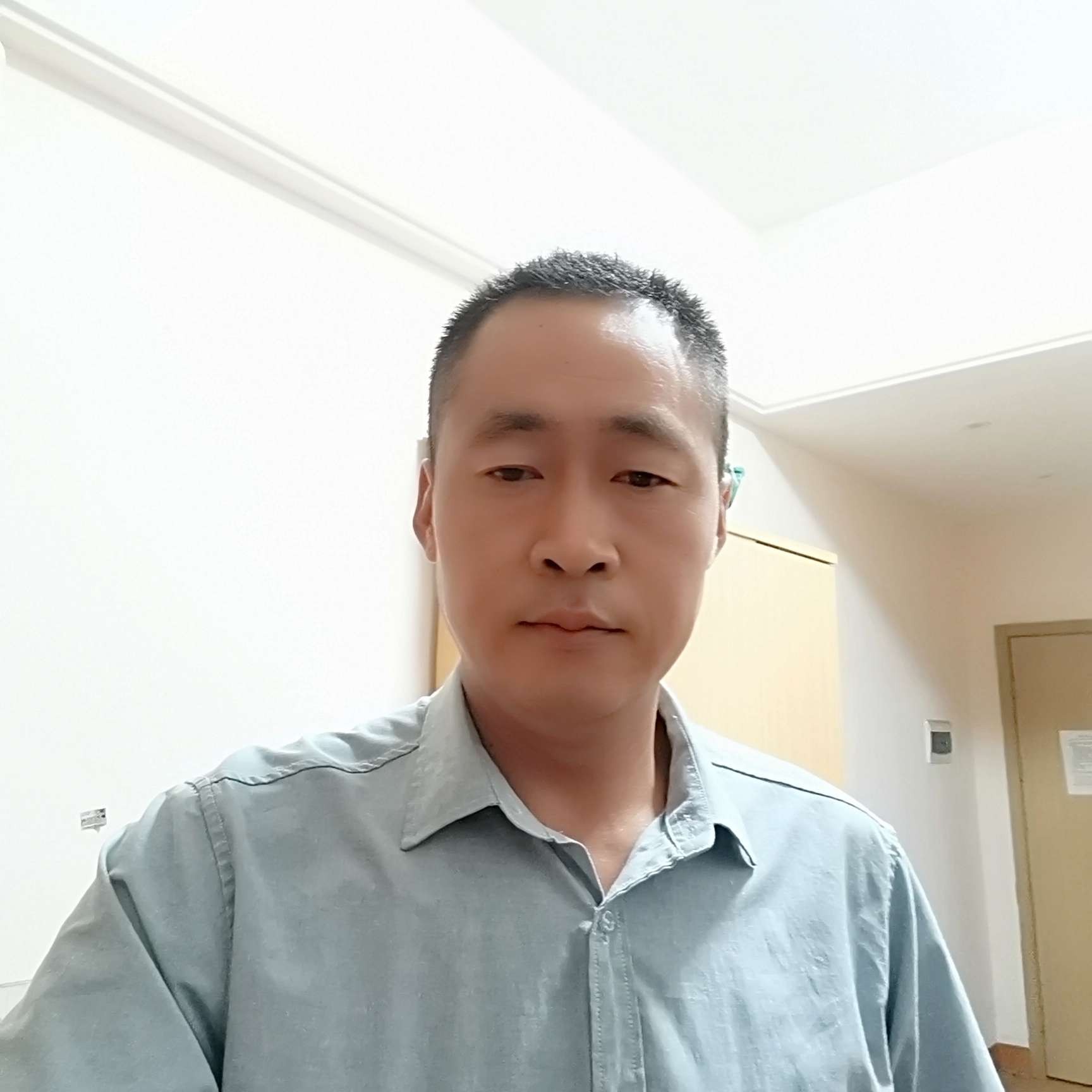 秋月演变错落的照片