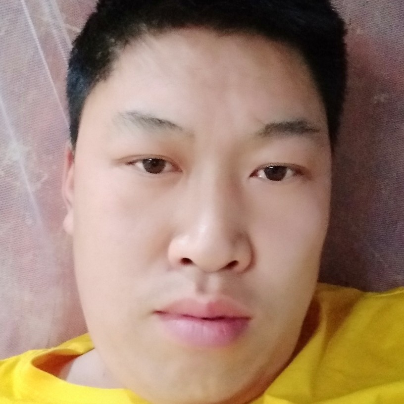 向中伟的照片