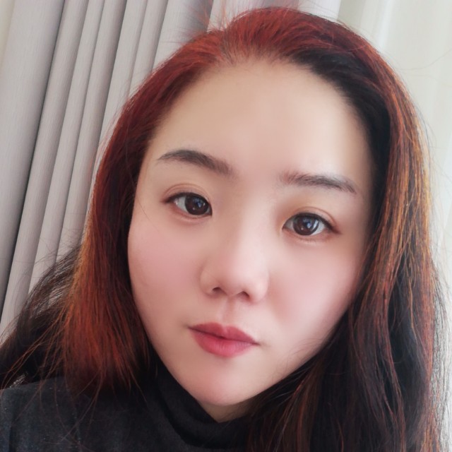 依伊伊的照片