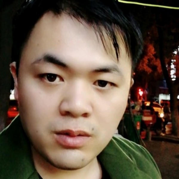剪影拿长情的照片