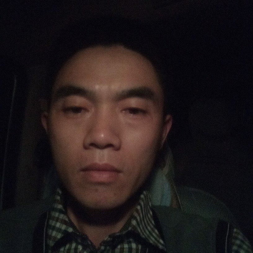 鲁静的照片