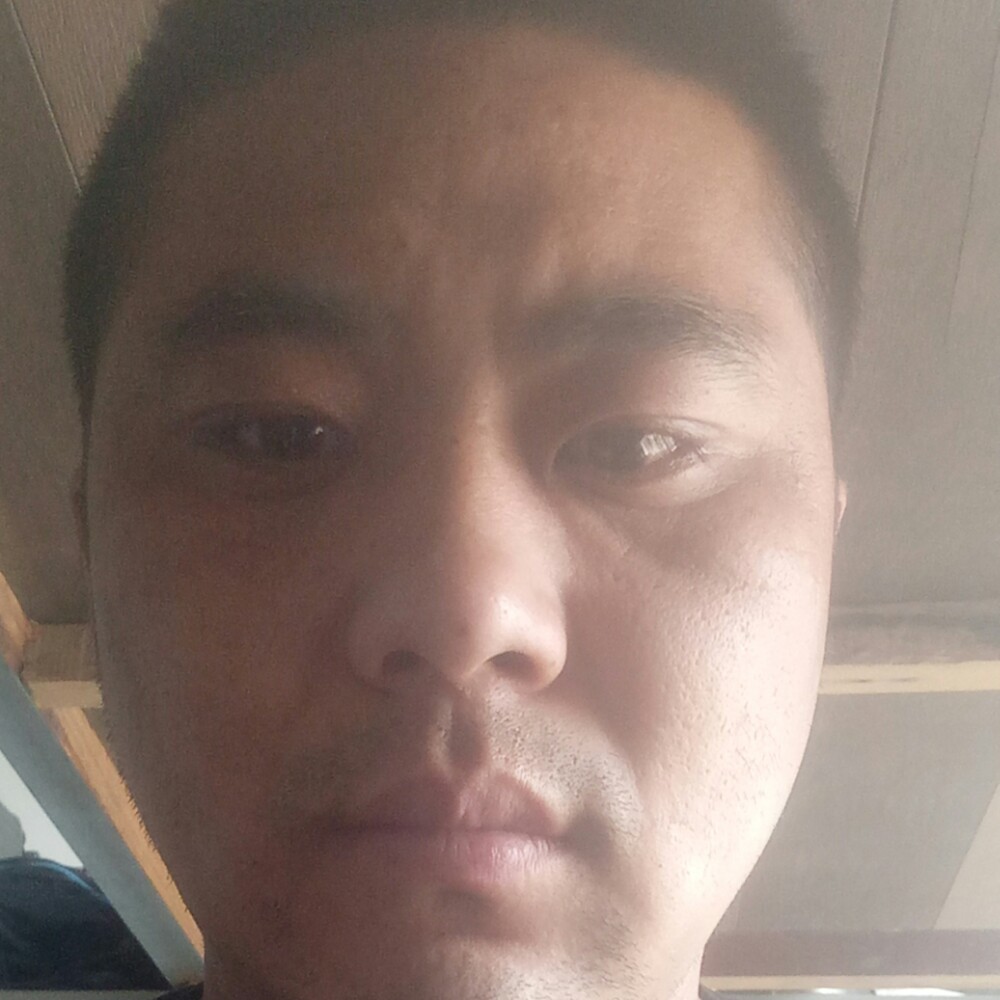 石头倾心顺利的照片