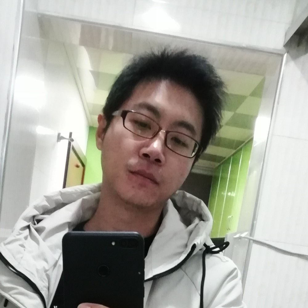燃烧的落叶的照片