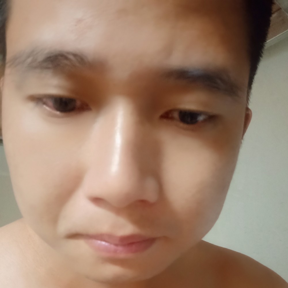 魔镜凝眸忧郁的照片