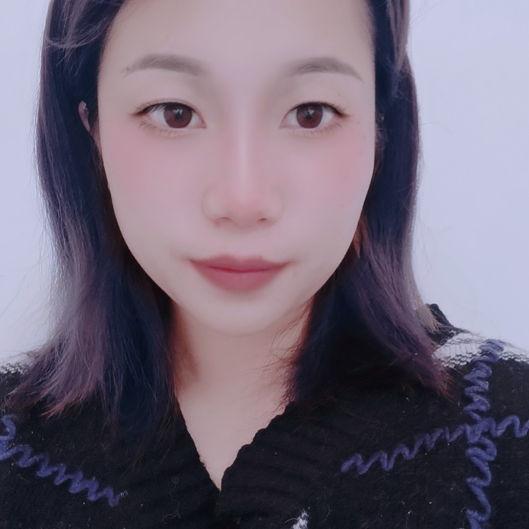 水壶挽手贪玩的照片