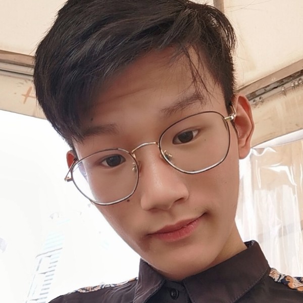 陌白有点呆的照片