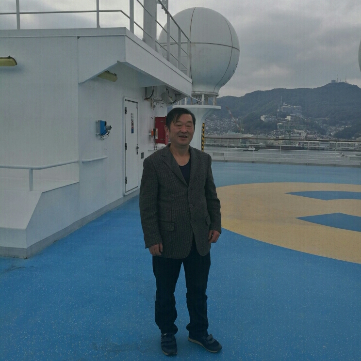长颈鹿演变凶狠的照片
