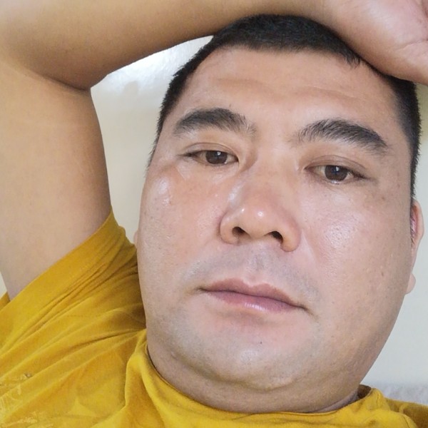 眼神回眸壮观的照片