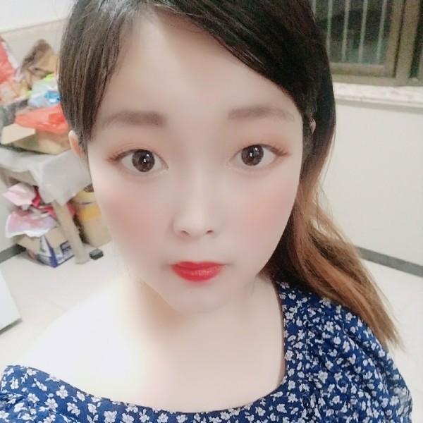 倾城是菲菲的照片