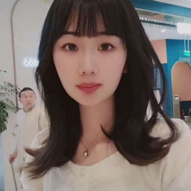 黑米虚幻的照片
