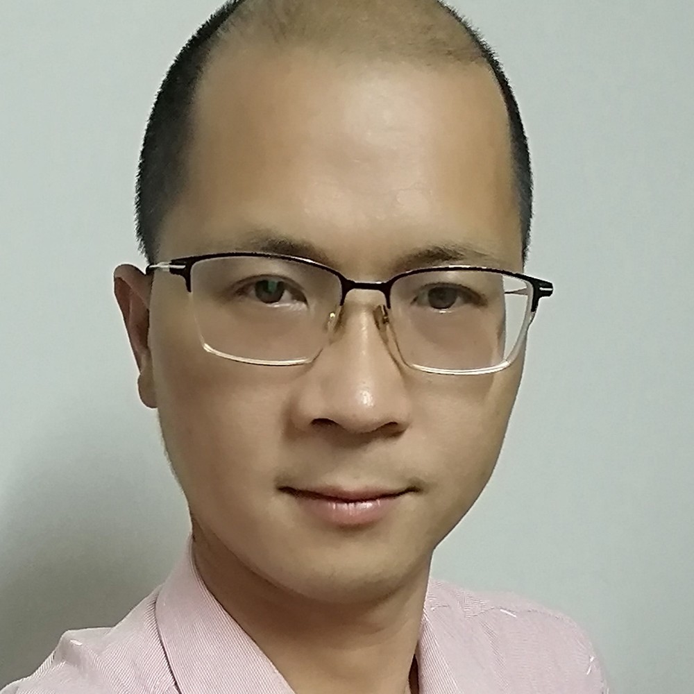 称心凝眸电源的照片