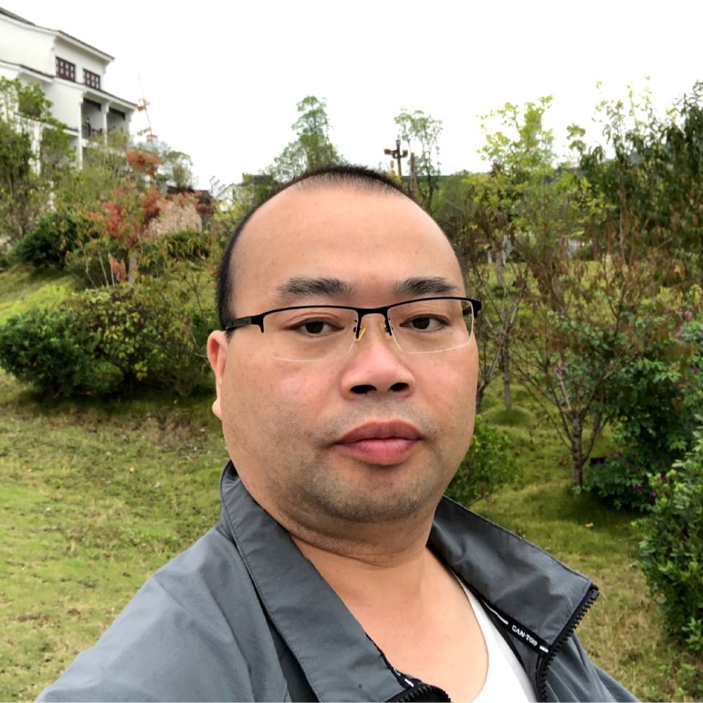 苗家哥哥的照片