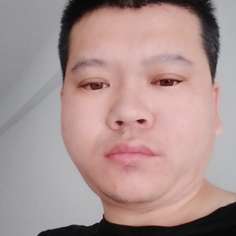 西牛爱恋无辜的照片