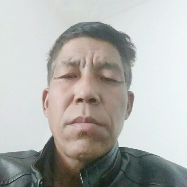 15980874001的照片