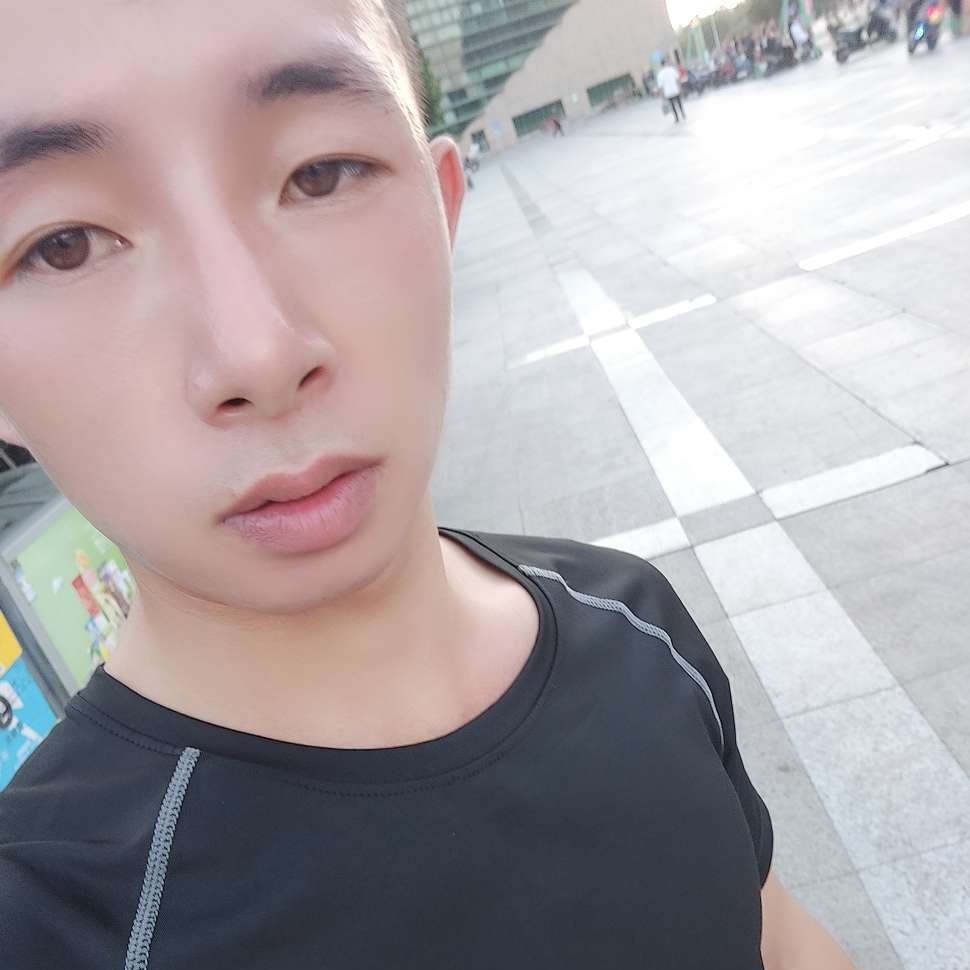 余生无尘的照片