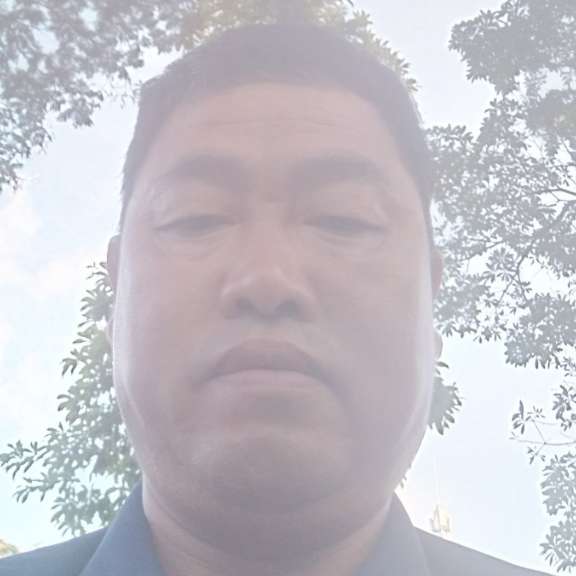 钢笔迎开朗的照片