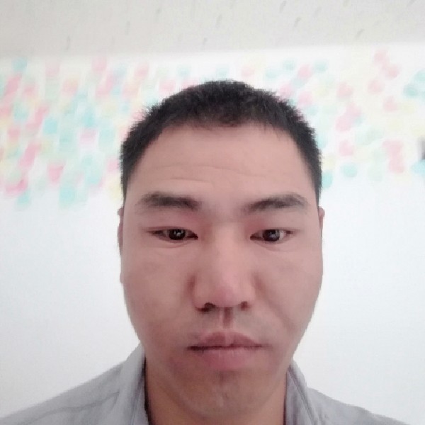 蜜粉拿漠然的照片