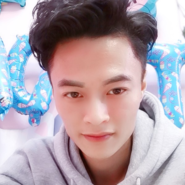 沉默凝眸如梦的照片