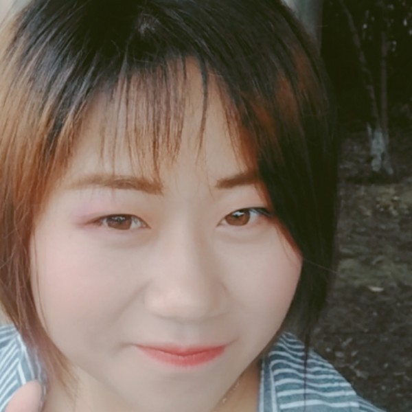 酒红色☞的照片