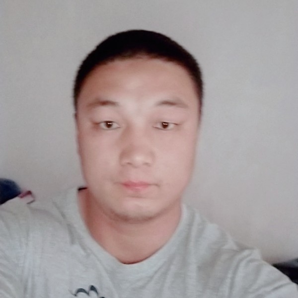 手链向威武的照片