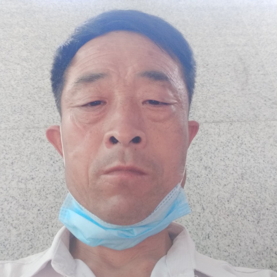 忠诚的人在飘菠的照片