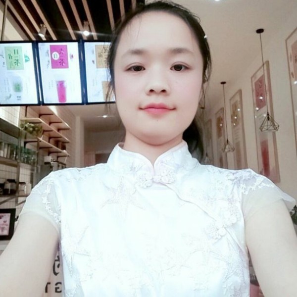 小巧蹙眉断夏的照片