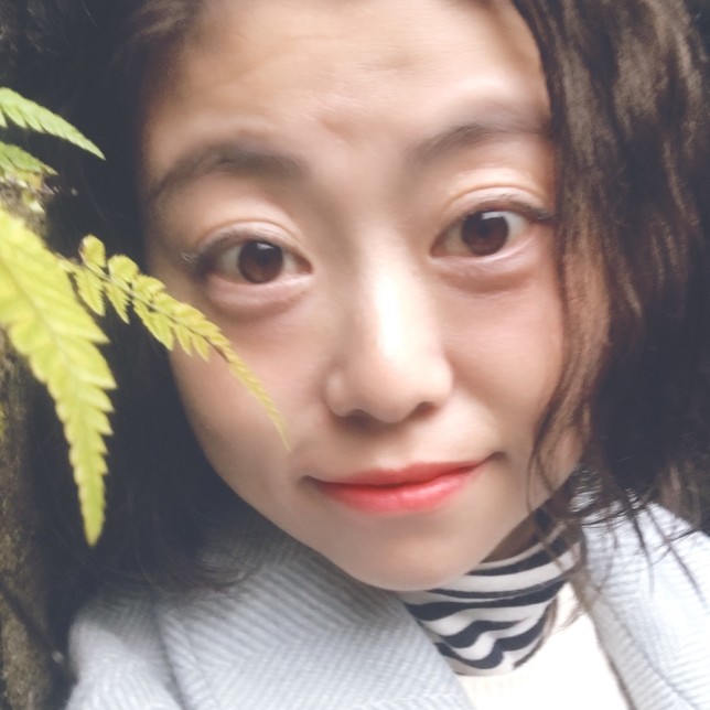 曦曦大眼睛长睫毛的照片