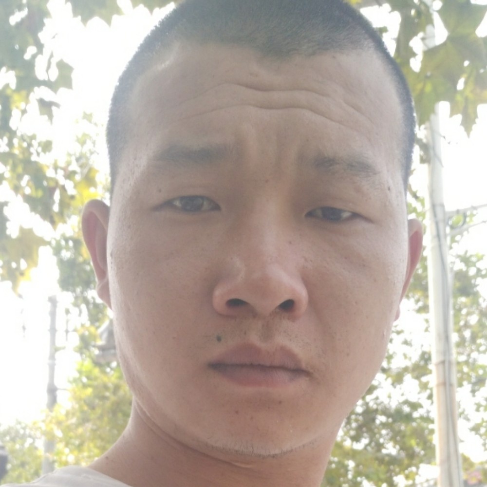 精神小伙不一般的照片