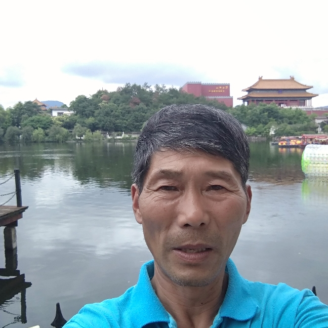 魔幻墨镜的照片