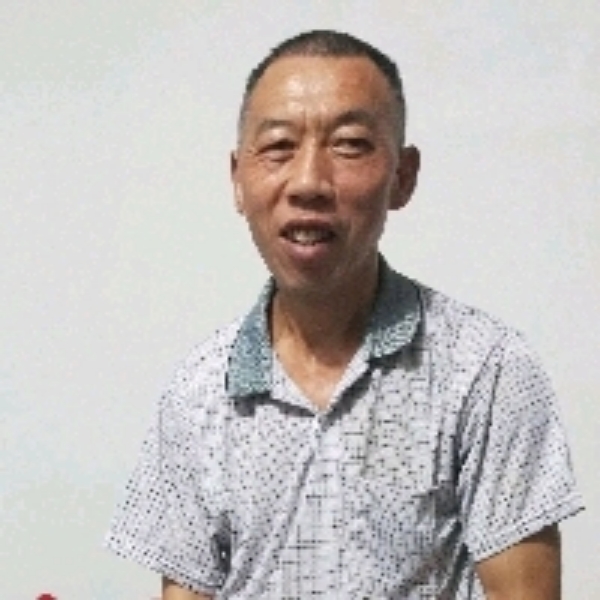 周泉的照片