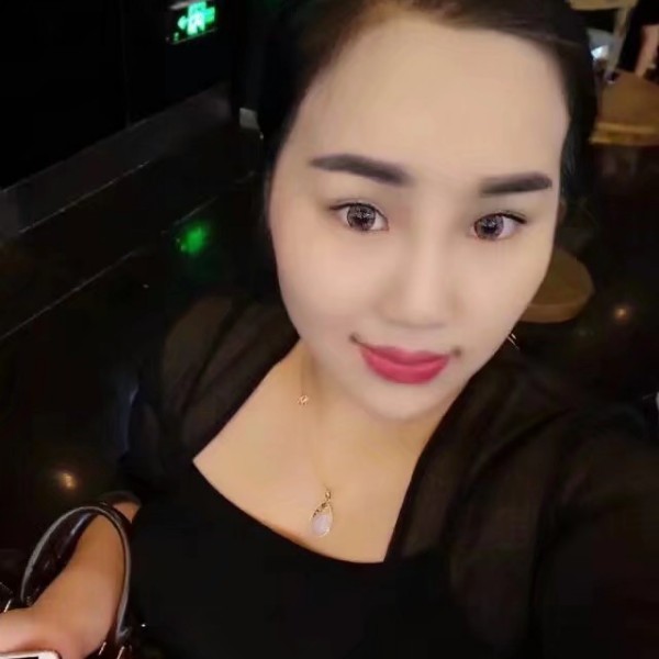水蜜桃拿昏睡的照片