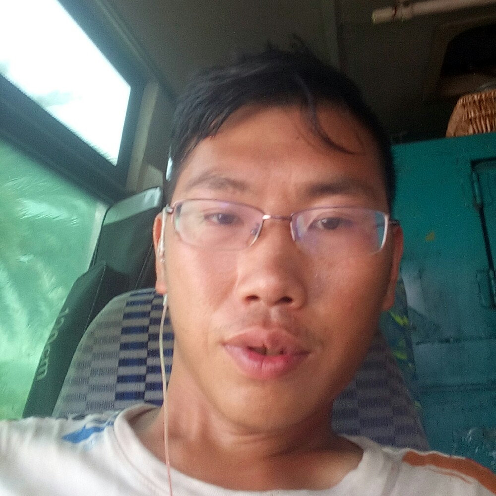 纯真那秋月的照片
