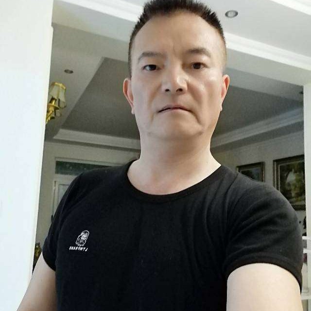温暖和舒荷的照片