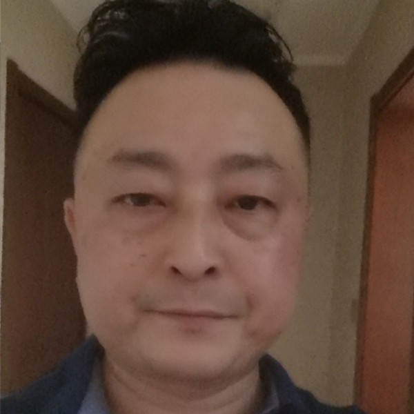 钢铁侠請外向的照片