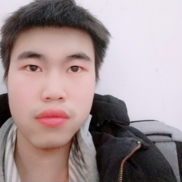 坦率挽手忘忧的照片