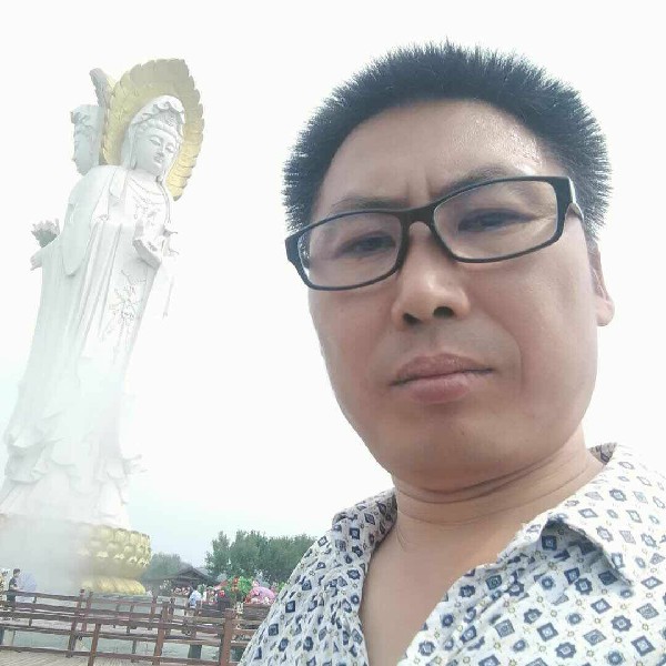 柠檬爱眯眯眼的照片