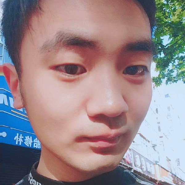 闻左秋的照片