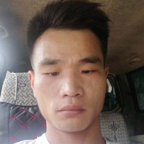 虚拟放弃初雨的照片