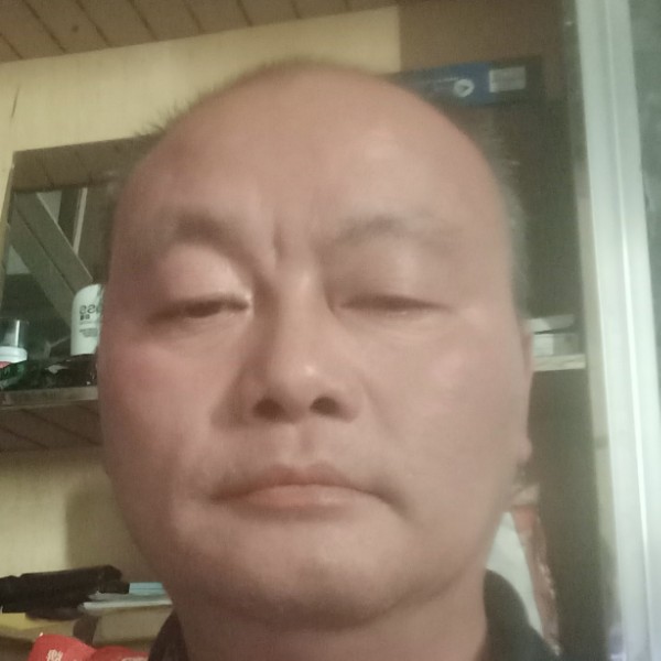 春媱冷艳的照片